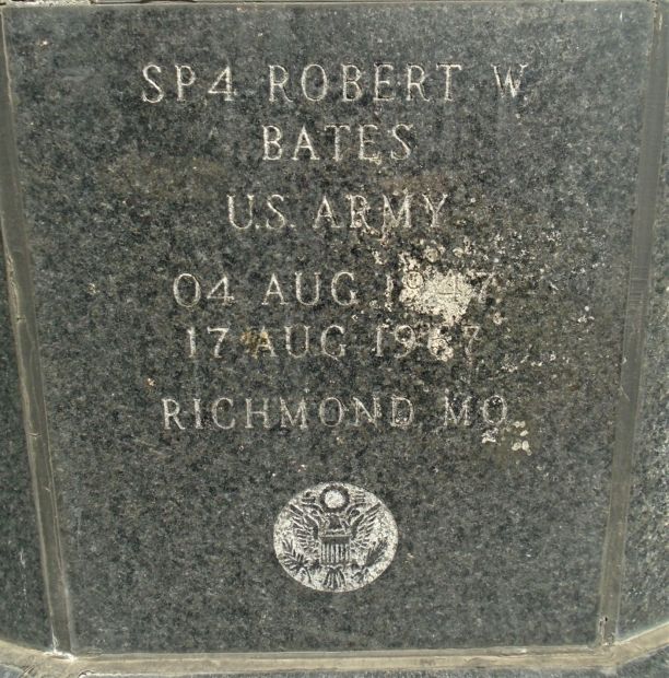 RICHMOND VIETNAM WAR MEMORIAL STONE H