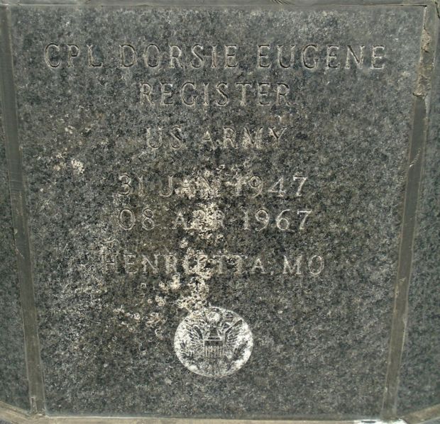 RICHMOND VIETNAM WAR MEMORIAL STONE G