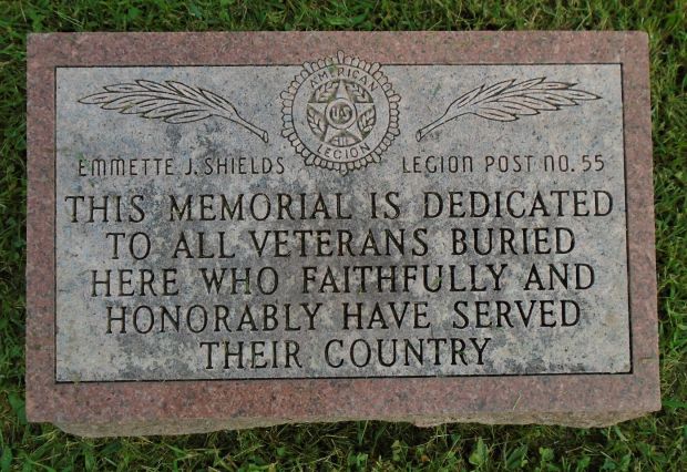 MOUNT OLIVET CEMETERY ALL VETERANS MEMORIAL FLAGPOLE PLAQUE