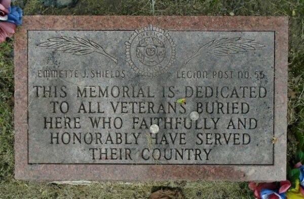 RIVERSIDE CEMETERY ALL VETERANS MEMORIAL FLAGPOLE PLAQUE