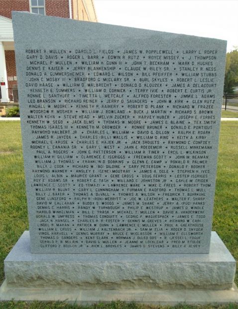 CRAWFORD COUNTY VIETNAM ERA VETERANS MEMORIAL STONE C