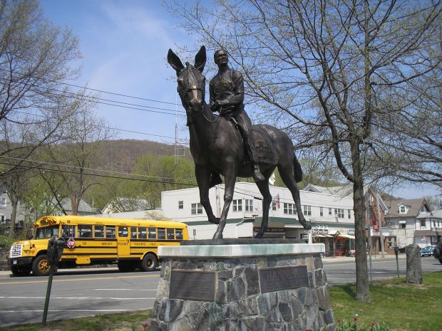 THE ARMY MULE MEMORIAL