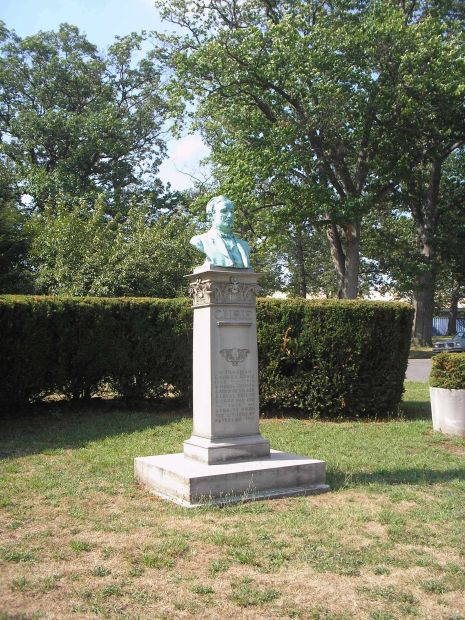 CHARLES CURIE WAR MEMORIAL
