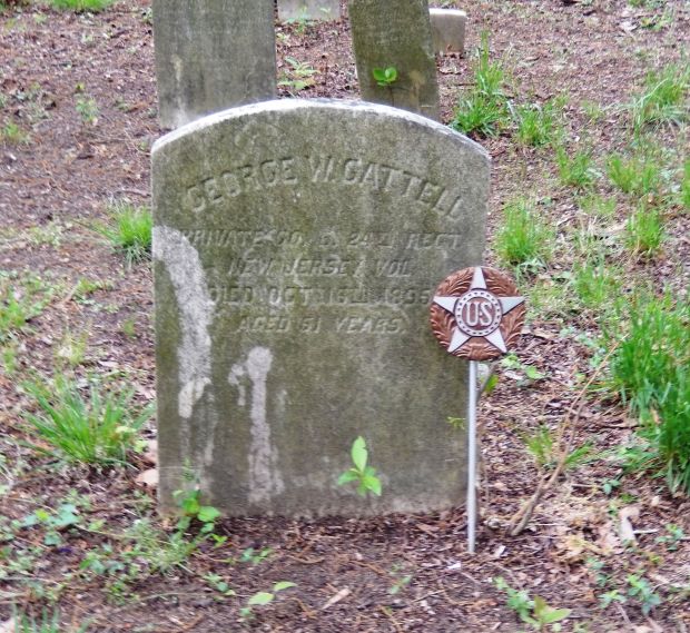GEORGE W. CATTELL REVOLUTIONARY WAR MEMORIAL CEMETERY STONE