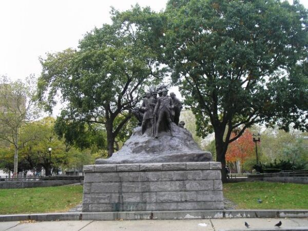 THE WARS OF AMERICA MEMORIAL STATUES SIDE B