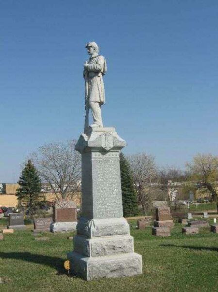 LAKEVIEW CEMETERY CIVIL WAR MEMORIAL