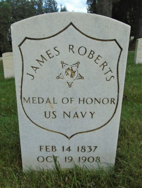 JAMES ROBERTS MEDAL OF HONOR WAR MEMORIAL GRAVESTONE
