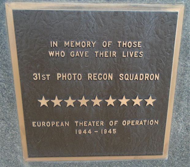 31ST PHOTO RECON SQUADRON WAR MEMORIAL PLAQUE