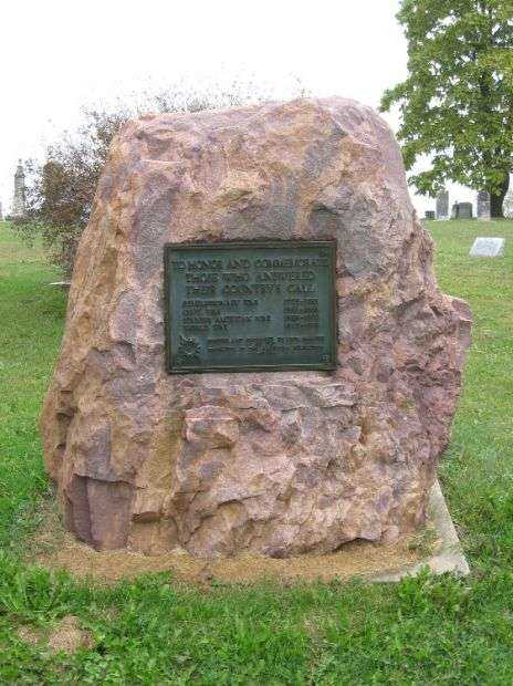 LEON CEMETERY VETERANS MEMORIAL