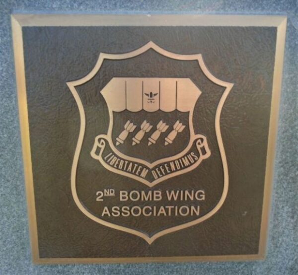 2ND BOMB WING ASSOCIATION WAR MEMORIAL PLAQUE