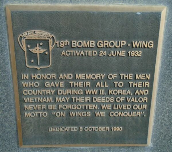 19TH BOMB GROUP-WING WAR MEMORIAL PLAQUE