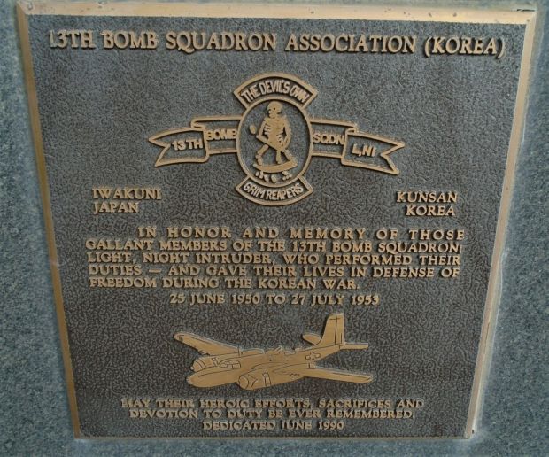 13TH BOMB SQUADRON ASSOCIATION (KOREA) WAR MEMORIAL PLAQUE