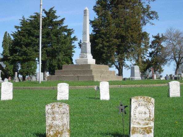 VIOLET HILL CEMETERY G.A.R. CIVIL WAR MEMORIAL