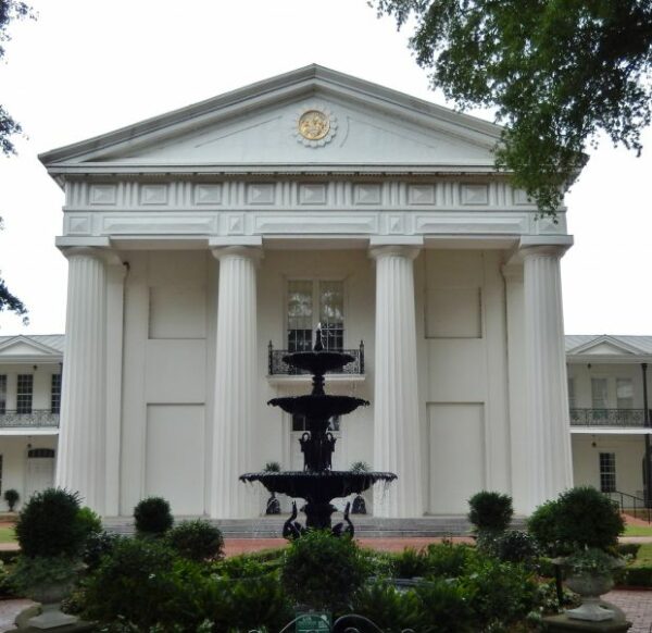 HERMAN DAVIS WAR MEMORIAL FOUNTAIN