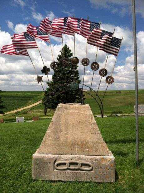 CHARTER OAK CEMETERY UNKNOWN DEAD MEMORIAL