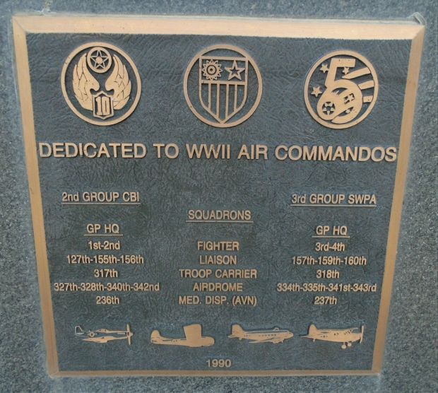 DEDICATED TO WWII AIR COMMANDOS MEMORIAL PLAQUE