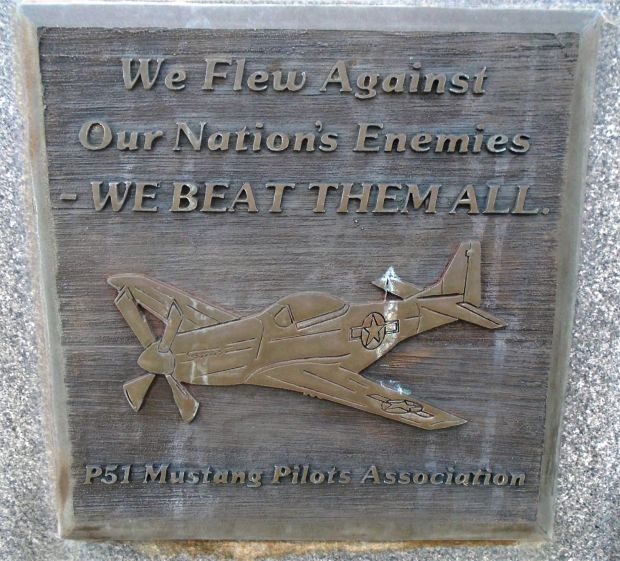 P51 MUSTANG PILOTS ASSOCIATION WAR MEMORIAL PLAQUE