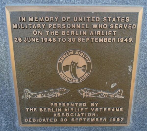 USAF ACADEMY BERLIN AIRLIFT VETERANS MEMORIAL PLAQUE
