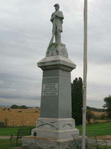 MONONA CEMETERY VETERANS WAR MEMORIAL