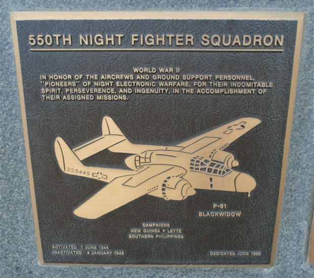 550TH NIGHT FIGHTER SQUADRON WAR MEMORIAL PLAQUE