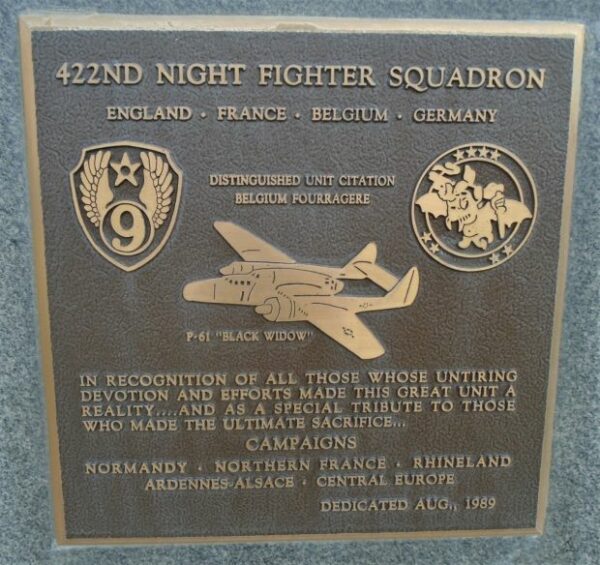 422ND NIGHT FIGHTER SQUADRON WAR MEMORIAL PLAQUE