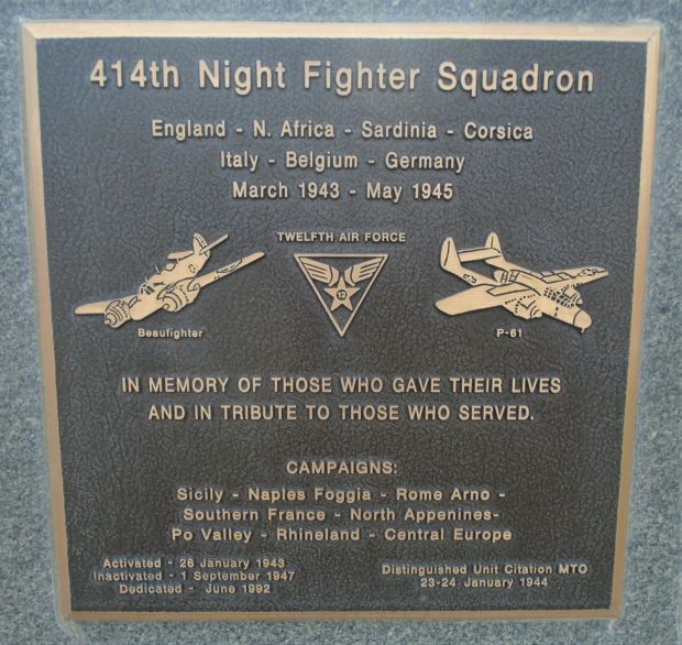 414TH NIGHT FIGHTER SQUADRON WAR MEMORIAL PLAQUE