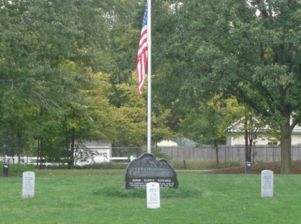 HONOR RESPECT REMEMBER VIETNAM VETERANS MEMORIAL