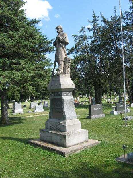 OAK HILL CEMETERY SOLDIERS CIVIL WAR MEMORIAL