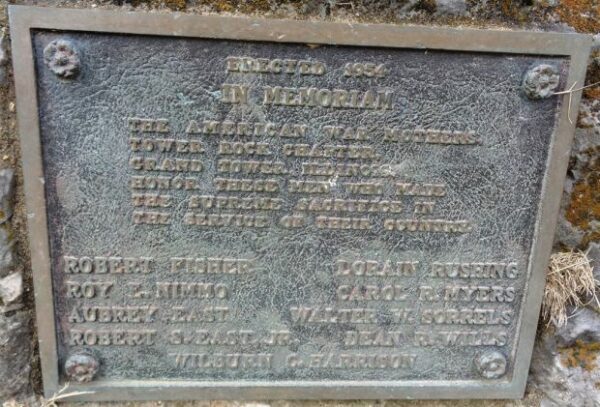 AMERICAN WAR MOTHERS HONOR ROLL WAR MEMORIAL PLAQUE