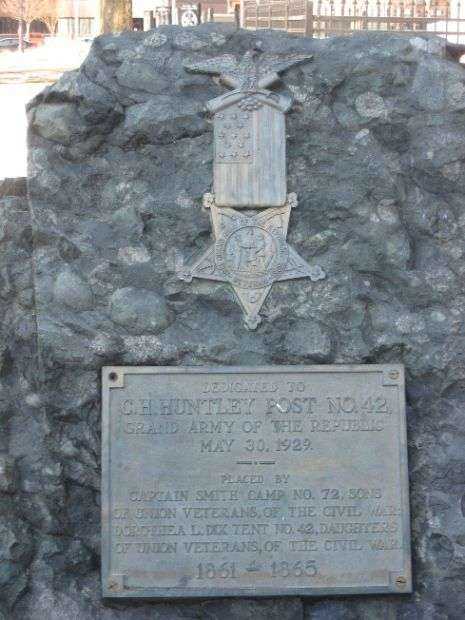 C.H. HUNTLEY G.A.R. POST NO. 42 WAR MEMORIAL