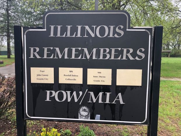 ILLINOIS REMEMBERS HIGHLAND POW/MIA MEMORIAL PLAQUE