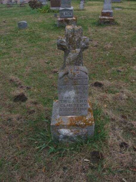 RENO CEMETERY SOLDIERS MEMORIAL