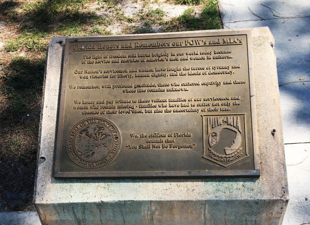 FLORIDA HONORS AND REMEMBERS OUR POW’S AND MIA’S MEMORIAL PLAQUE LEE