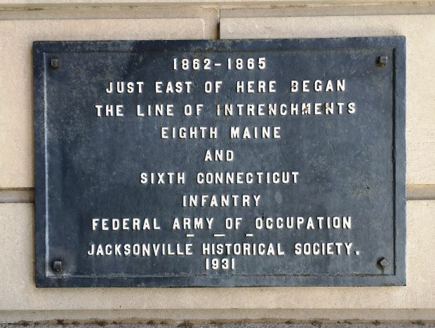 THE LINE OF INTRENCHMENTS WAR MEMORIAL PLAQUE