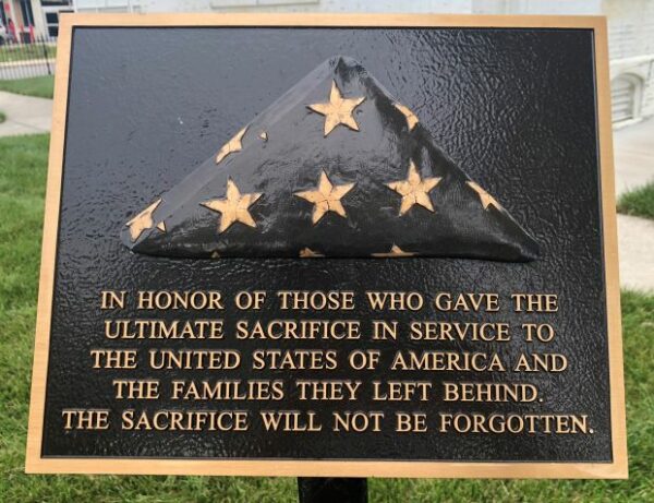 IN HONOR OF THOSE WHO GAVE THE ULTIMATE SACRIFICE WAR MEMORIAL