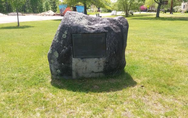 STEEP FALLS PARK WAR MEMORIAL