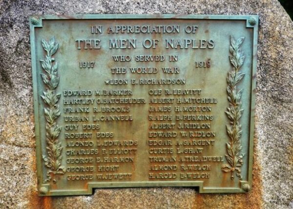 THE MEN OF NAPLES WHO SERVED IN THE WORLD WAR MEMORIAL PLAQUE