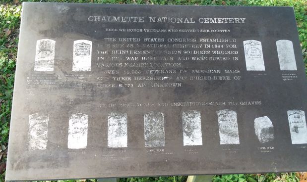 HERE WE HONOR VETERANS WHO SERVED THEIR COUNTRY MEMORIAL PLAQUE