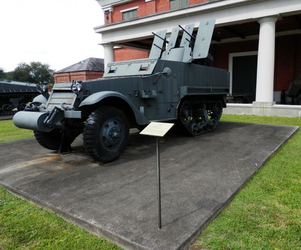 M1GA1 “HALFTRACK” UNITED STATES 1944-1959 WAR MEMORIAL