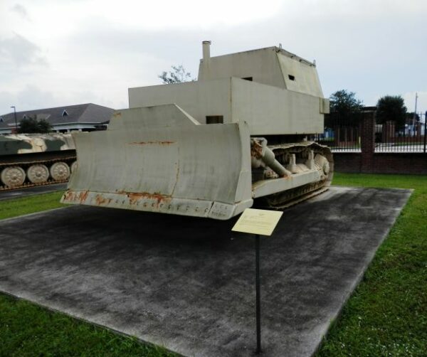 D7-K BULLDOZER UNITED STATES WAR MEMORIAL