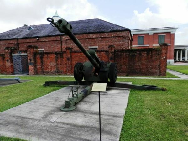 D30 HOWITZER SOVIET UNION WAR MEMORIAL