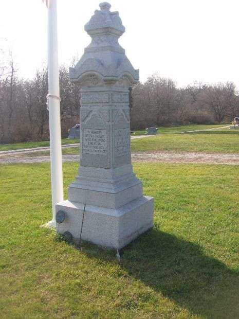 DAYTON CEMETERY VETERANS MEMORIAL