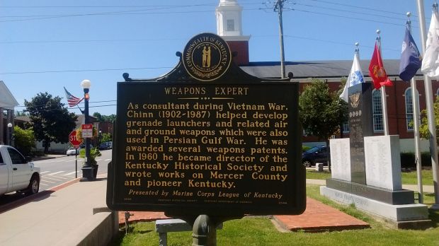 WEAPONS EXPERT WAR MEMORIAL MARKER