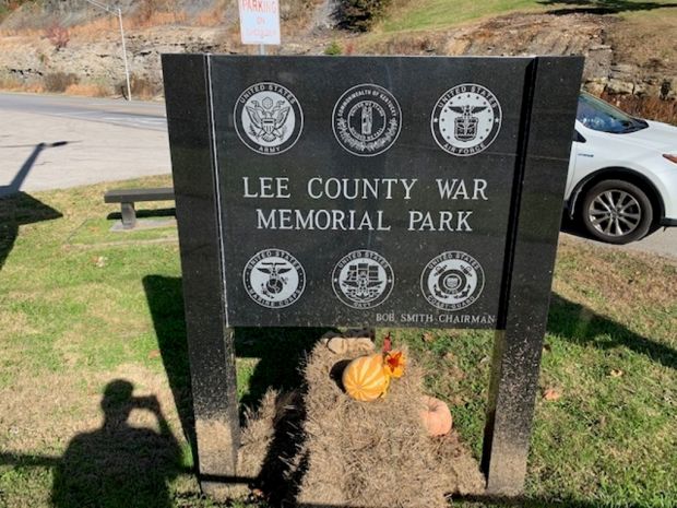 LEE COUNTY WAR MEMORIAL PARK MARKER