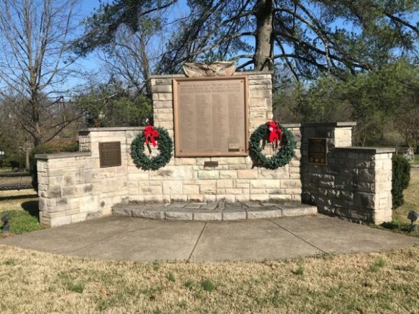 MIDDLETOWN, KY WAR VETERANS MEMORIAL