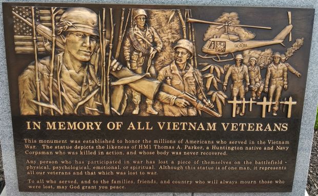 HUNTINGTON VIETNAM VETERANS MEMORIAL PLAQUE