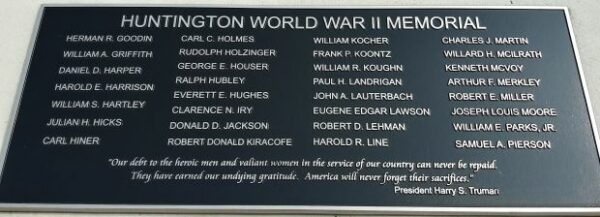 HUNTINGTON WORLD WAR II MEMORIAL PLAQUE B