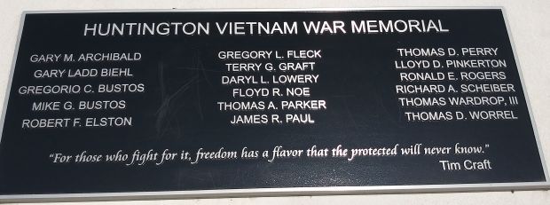 HUNTINGTON VIETNAM WAR MEMORIAL PLAQUE