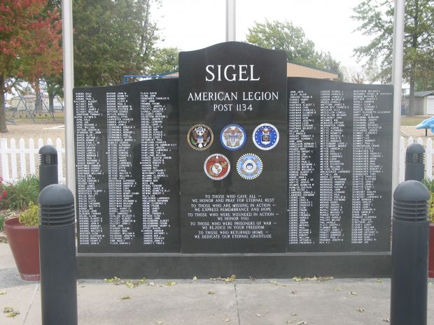 SIEGEL AMERICAN LEGION POST 1134 WAR VETERANS MEMORIAL FRONT