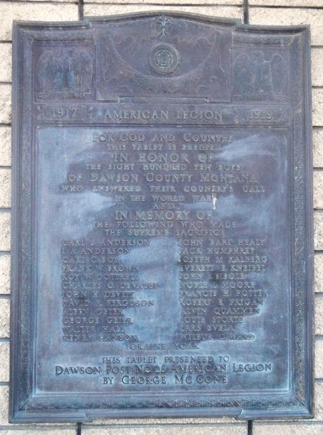 DAWSON COUNTY WORLD WAR MEMORIAL PLAQUE